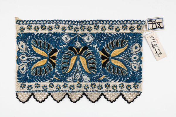 Teppich mit Muster in blau